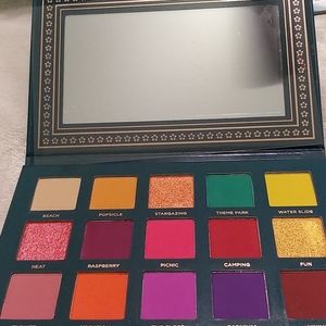 🆕💜 beautiful eyeshadow palette